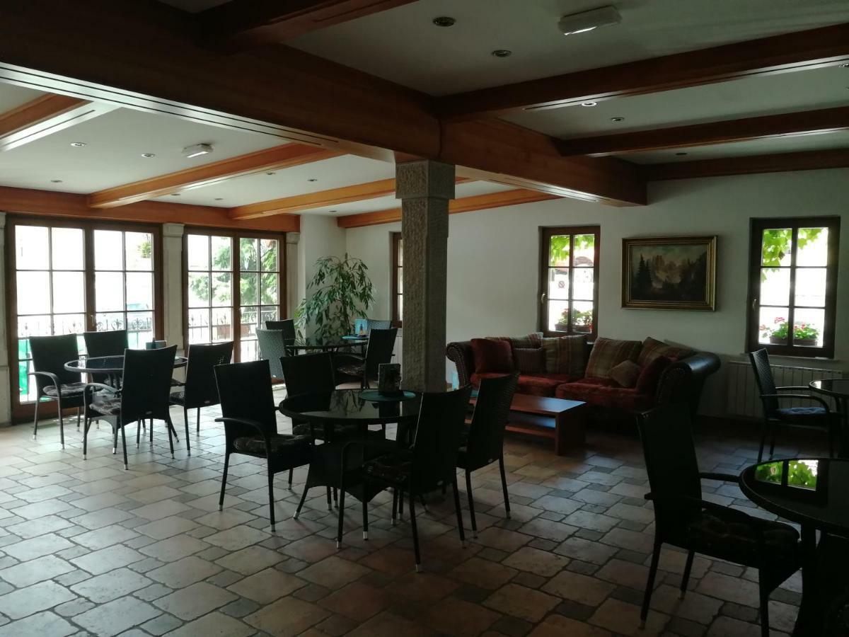 Apartment Brne Postojna Buitenkant foto